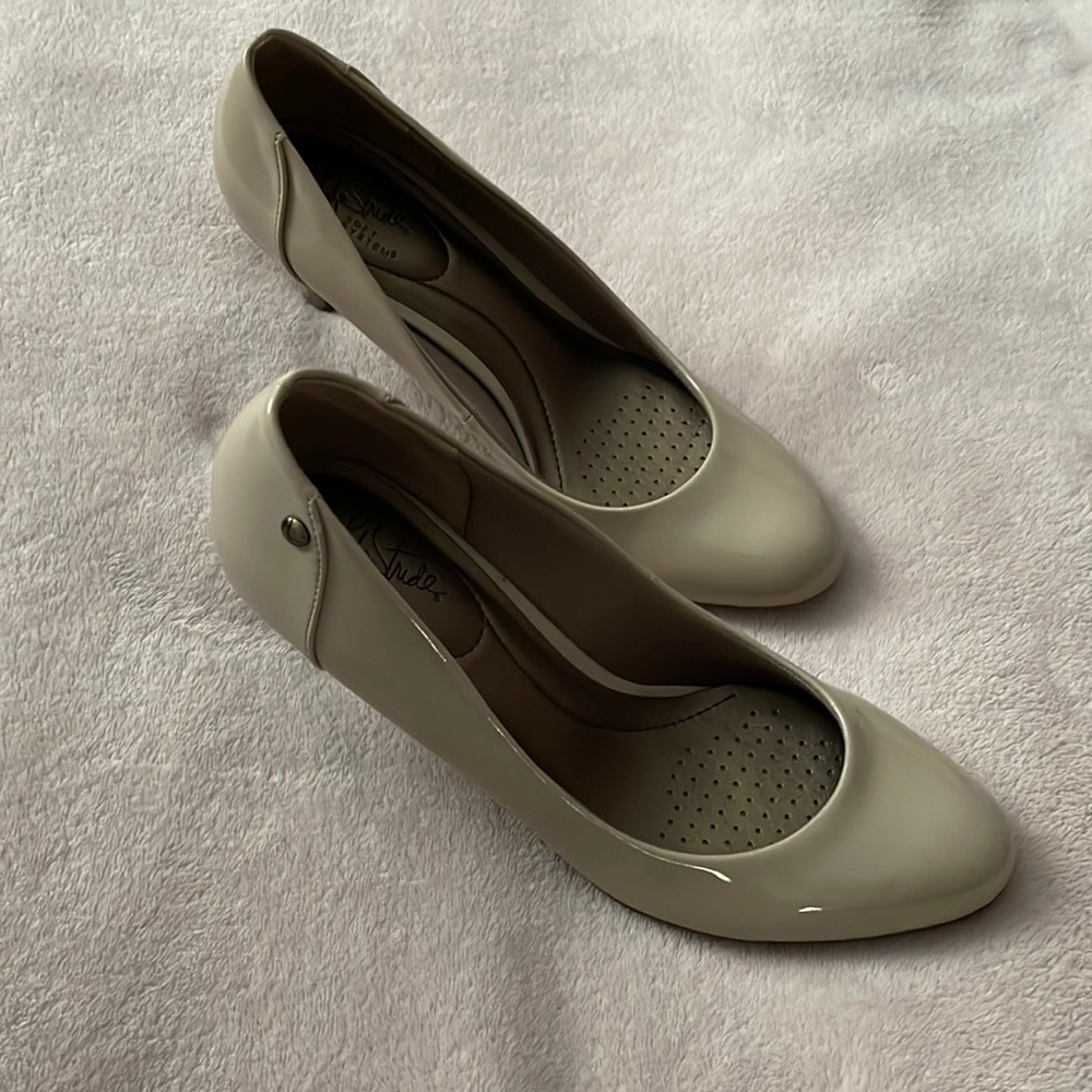 Low heel Pumps